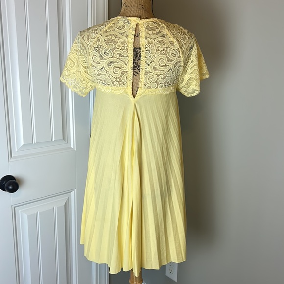 ASOS Yellow pleaded dress size 4 - Picture 6 of 10